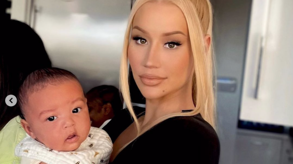 Iggy Azalea : Elle dévoile le visage de son fils Onyx pour la première fois