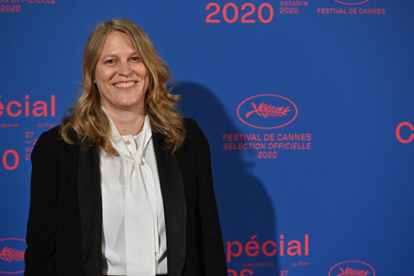 Claire Burger, réalisatrice, membre du jury - Soirée d'ouverture du Festival de Cannes 2020 au Palais des Festivals, à Cannes, le 27 octobre 2020. Ce Festival se déroule du 27 au 29 octobre 2020 dans des conditions sanitaires exceptionnelles liées à la pandémie de Coronavirus (Covid-19). © Bruno Bebert/Bestimage