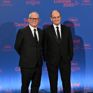 Thierry Frémaux, le délégué général du Festival de Cannes, et Pierre Lescure, le président du Festival de Cannes - Soirée d'ouverture du Festival de Cannes 2020 au Palais des Festivals, à Cannes, le 27 octobre 2020. Ce Festival se déroule du 27 au 29 octobre 2020 dans des conditions sanitaires exceptionnelles liées à la pandémie de Coronavirus (Covid-19). © Bruno Bebert/Bestimage