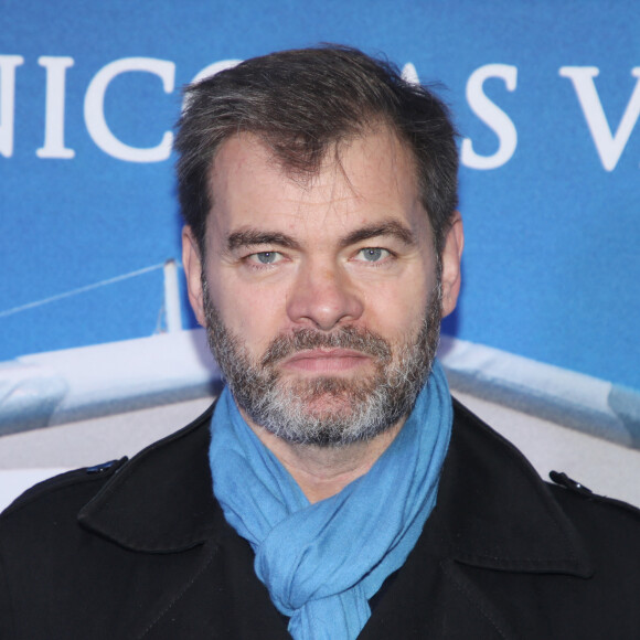 Clovis Cornillac et sa compagne Lilou Fogli à l'avant-première du film "Donne-moi des Ailes" au cinéma UGC Normandie à Paris, le 6 octobre 2019. © Denis Guignebourg/Bestimage