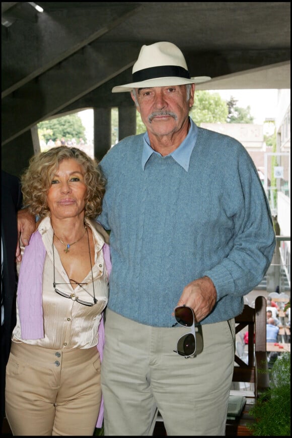 Sean Connery et sa femme Micheline Roquebrune - Archives. 2005