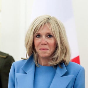 Le président de la république, Emmanuel Macron accompagné de la première dame Brigitte Macron et Gitanas Nauseda, président de la république de Lithuaine, au palais présidentiel, Vilnius, Lituanie, le 28 septembre 2020. © Stéphane Lemouton / Bestimage 