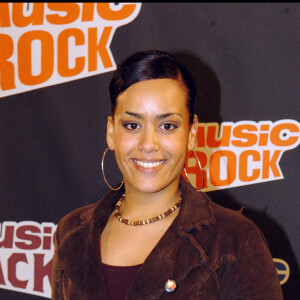 AMEL BENT DE LA NOUVELLE STAR - LANCEMENT DE DEUX NOUVELLES CHAINES DU GROUPE M6 : M6 ROCK ET M6 BLACK  PLAN AMERICAIN 