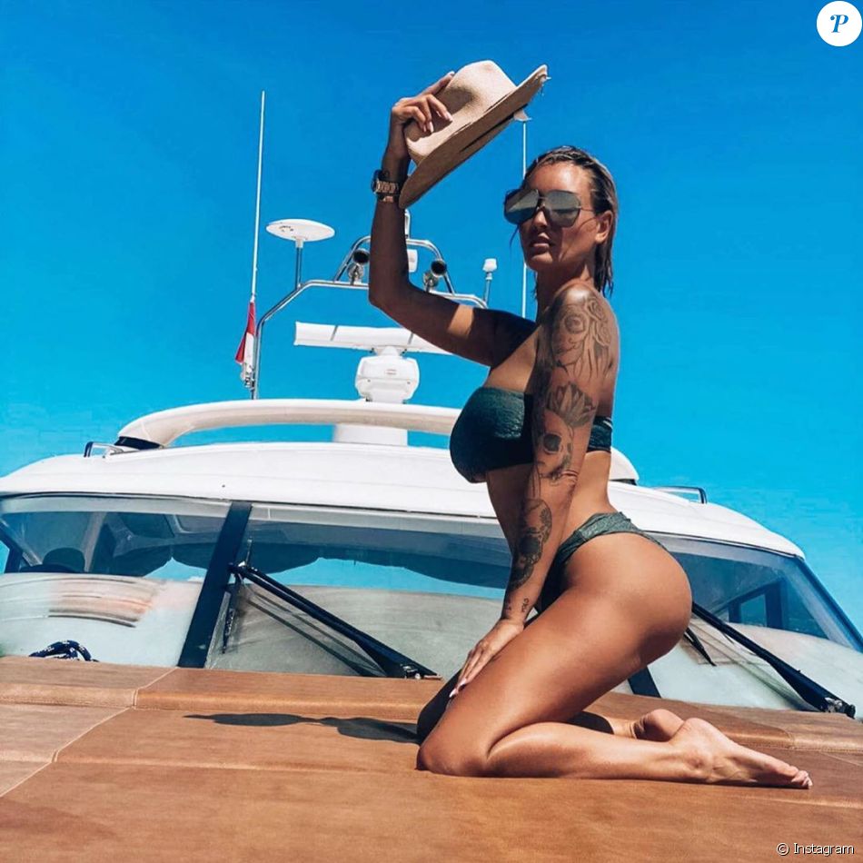 Aurélie Dotremont, candidate de télé-réalité, se dévoile sexy sur Instagram...