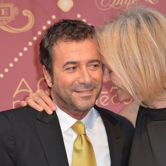 Bernard Montiel et Alexandra Vandernoot - Cérémonie des "Gold prix de la TNT 2016" au Théâtre Bobino à Paris le 6 juin 2016. © Perusseau/Veeren/Bestimage