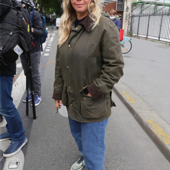 Exclusif - Enora Malagré se rend à la conférence de presse " Justice pour Adama " d'Assa Traoré, la soeur d'Adama à Paris, le 9 juin 2020. Le jeune homme est décédé lors de son interpellation par les gendarmes en juillet 2016 à Beaumont-sur-Oise (Val-d'Oise).