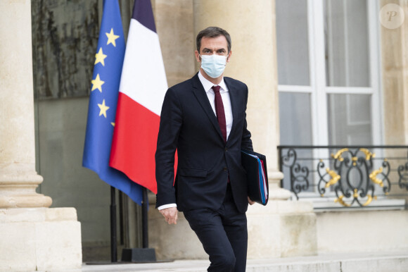 Olivier Véran, ministre de la Santé - Sortie du Conseil des ministres au palais de l'Elysée à Paris, le 28 octobre 2020.