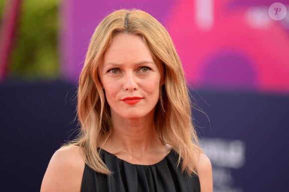 Vanessa Paradis à la première de "Comment je suis devenu un super-héros" lors de la clôture du 46e Festival du Cinéma Américain de Deauville, le 12 septembre 2020. © Rachid Bellak/Bestimage