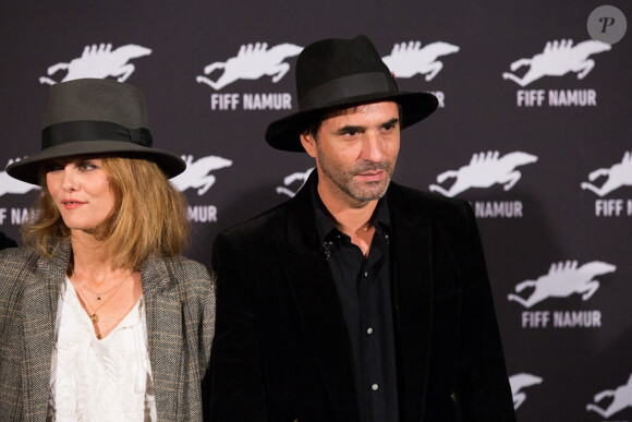 Vanessa Paradis et son compagnon Samuel Benchetrit au photocall du film "Chien" au 32e festival international du film francophone de Namur le 5 octobre 2017.