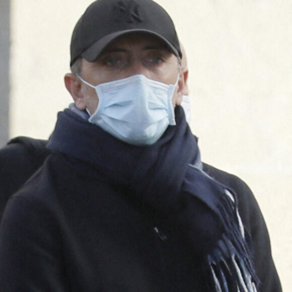 Gad Elmaleh - Obsèques du producteur Cyril Colbeau-Justin en la basilique Saint-Clotilde , Paris 7 ème pendant l'épidémie de Coronavirus Covid-19 le 12 novembre 2020. © Agence / Bestimage