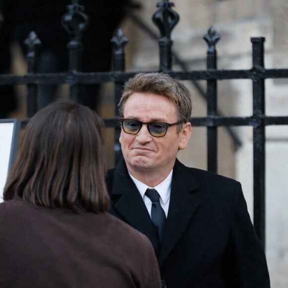 Benoît Magimel - Sortie - Obsèques du producteur Cyril Colbeau-Justin en la basilique Saint-Clotilde , Paris 7 ème pendant l'épidémie de Coronavirus Covid-19 le 12 novembre 2020. © Agence / Bestimage