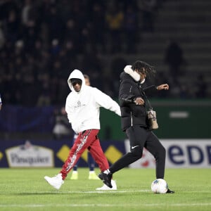 COUP D ENVOI FICTIF - NISKA lors de la 32ème de finale de Coupe de France opposant à le Paris Saint-Germain à Linas-Montlhéry au Stade Robert-Bobin à Bondoufle, France, le 5 janvier 2020. Le PSG a gagné 6-0. © Anthony Bibard/Panoramic/Bestimage