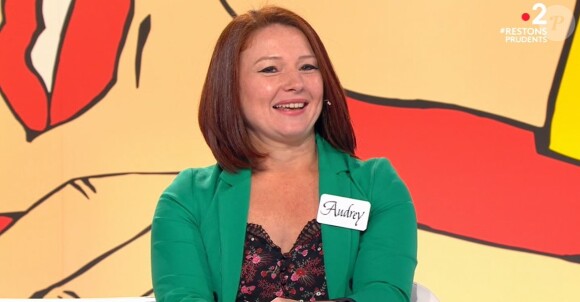 Bruno Guillon présente l'émission "Les Z'amours", sur France 2. Le 14 novembre 2020.