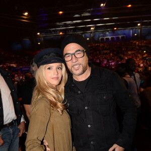 Pascal Obispo et sa compagne Julie Hantson - Célébrités lors du deuxième combat professionnel "La conquête" entre le français T. Yoka et l'américain J. Rice au Zénith de Paris, France, le 14 octobre 2017. Tony remporte aux points son deuxième combat professionnel contre l'Américain. © Rachid Bellak/Bestimage