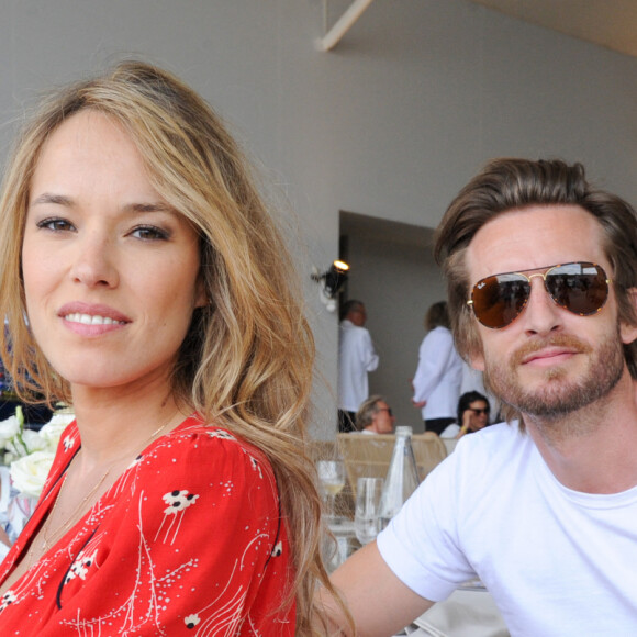 Exclusif - Philippe Lacheau et sa compagne Elodie Fontan (Marraine du LGCT - LPEJ 2019) - People dans la tente VIP - Longines Paris Eiffel Jumping au Champ de Mars à Paris, le 7 juillet 2019. 