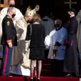 Le prince Albert, la princesse Charlene et la princesse Caroline arrivent à la cathédrale de Monaco le 19 novembre 2020 pour la messe célébrée à l'occasion de la Fête nationale.