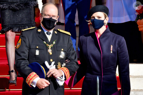 Le prince Albert II de Monaco, la princesse Charlène - Sorties - La famille princière assiste à la messe d'action de grace avec Te Deum à la cathédrale de Monaco à l'occasion de la Fête Nationale 2020 de la principauté de Monaco le 19 novembre 2020. © Bruno Bebert / Bestimage 