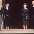 Le prince Charles, Diana, la reine Elizabeth et le prince Philip.
