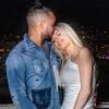 Dimitri Payet, entouré de sa femme Ludivine et de leurs 3 garçons, révèle qu'une petite fille rejooindra bientôt la famille. Tiana est née le 20 novembre 2020.