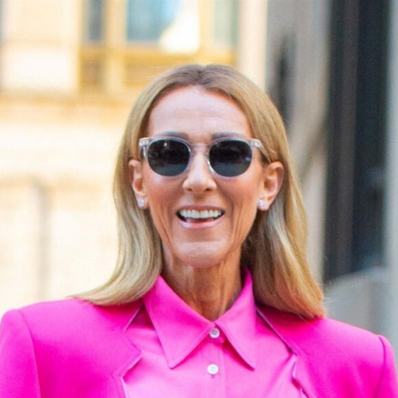 Celine Dion a choisi de s'habiller en rose pour la Journée Internationale pour les Droits des Femmes à New York le 7 mars 2020. 