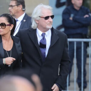 Patrick Sébastien et sa femme Nathalie (dite Nana) - Arrivées en l'église Saint-Sulpice pour les obsèques de l'ancien président de la République Jacques Chirac à Paris. Un service solennel sera présidé par le président de la République. Le 30 septembre 2019 © Dominique Jacovides / Bestimage