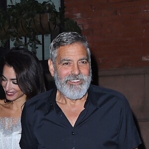 Exclusif - George et Amal Clooney fêtent leur cinquième anniversaire de mariage au restaurant "4 Charles Prime Rib" à New York, le 26 septembre 2019.