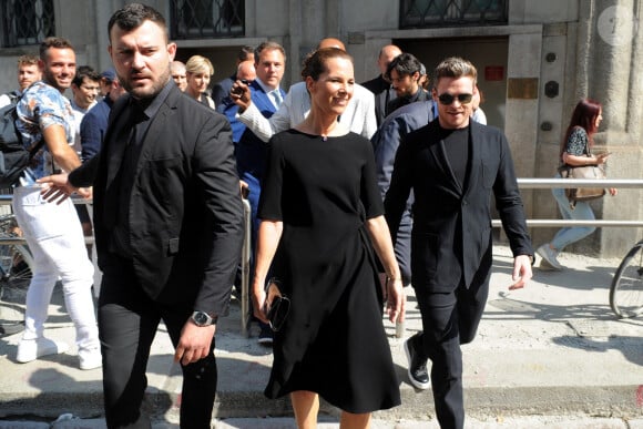 Roberta Armani et Richard Madden arrivent au défilé Giorgio Armani printemps/été 2020 lors la mode masculine à Milan, Italie, le 17 juin 2019.