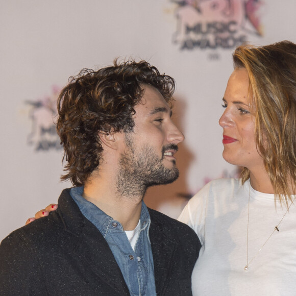 Laure Manaudou et son compagnon Jérémy Frérot - Arrivées à la 17ème cérémonie des NRJ Music Awards 2015 au Palais des Festivals à Cannes, le 7 novembre 2015. 