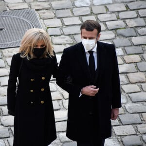 Emmanuel Macron ( président de la Republique ) et Brigitte Macron ( Première Dame ) lors de l'hommage national rendu à Daniel Cordier aux Invalides à Paris le 26 novembre 2020. © Federico Pestallini / Panoramic / Bestimage 