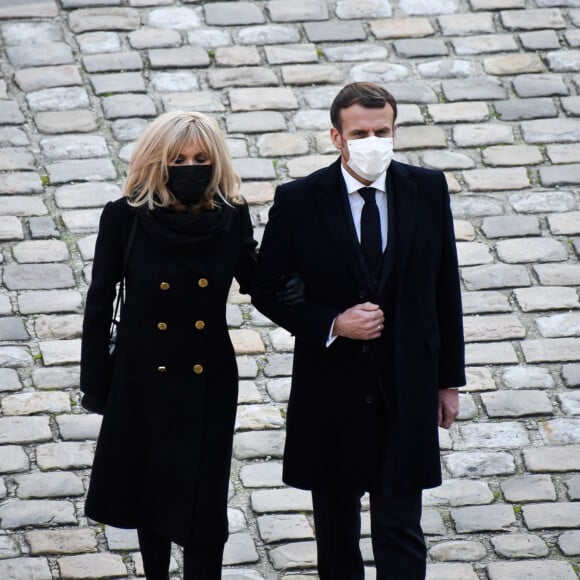 Emmanuel Macron ( président de la Republique ) et Brigitte Macron ( Première Dame ) lors de l'hommage national rendu à Daniel Cordier aux Invalides à Paris le 26 novembre 2020. © Federico Pestallini / Panoramic / Bestimage 