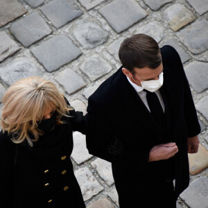 Emmanuel Macron ( président de la Republique ) et Brigitte Macron ( Première Dame ) lors de l'hommage national rendu à Daniel Cordier aux Invalides à Paris le 26 novembre 2020. © Federico Pestallini / Panoramic / Bestimage 