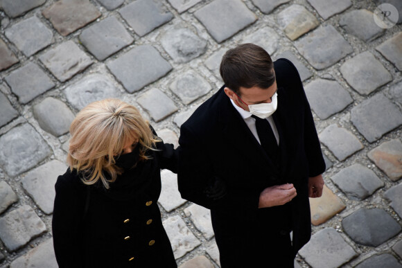 Emmanuel Macron ( président de la Republique ) et Brigitte Macron ( Première Dame ) lors de l'hommage national rendu à Daniel Cordier aux Invalides à Paris le 26 novembre 2020. © Federico Pestallini / Panoramic / Bestimage 