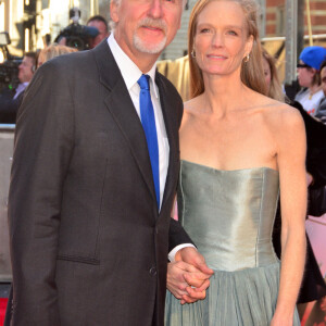 James Cameron et sa femme Suzy - Première de "Titanic 3D" au Royal Albert Hall de Londres, le 27 mars 2012.
