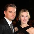 Leonardo DiCaprio et Kate Winslet à la première du film "Les Noces rebelles" à Londres en 2009.