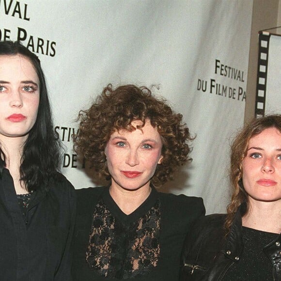 Hommage à Marlène Jobert à l'occasion de ses 30 ans de carrière, en présence de sa fille Eva Green et de sa nièce Elsa. 14e Festival du film de Paris en 1999.