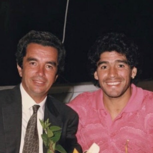 Henri Chenot et Diego Maradona. Le nutritionniste est mort dans la nuit du mardi 1er au mercredi 2 décembre 2020, à l'âge de 77 ans.