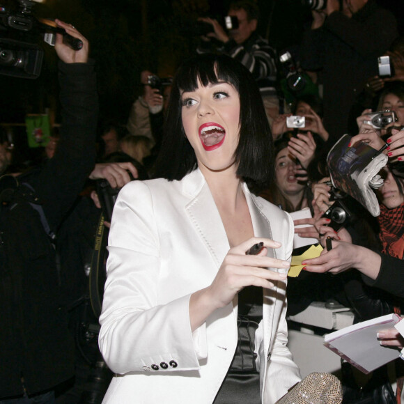 Katy Perry assiste à la cérémonie des NRJ Music Awards à Cannes. Le 17 janvier 2009.