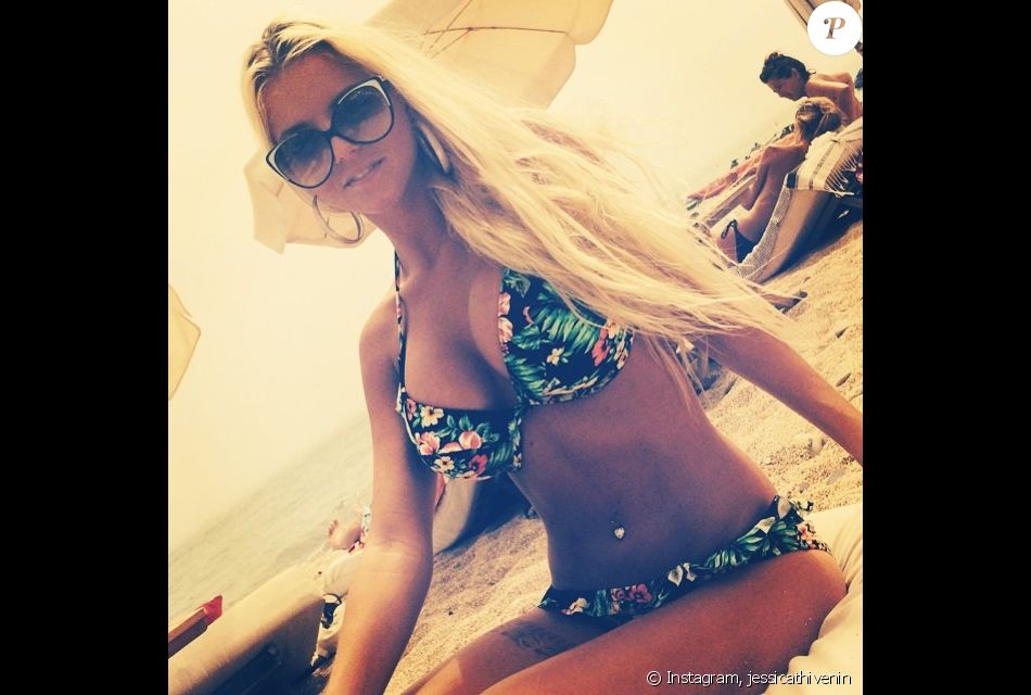 Jessica Thivenin en bikini après avoir refait ses seins, juillet 2014, photo Instagram