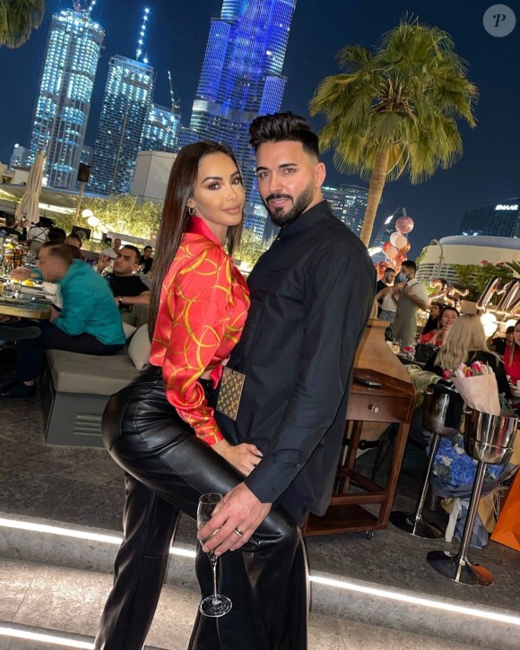 Nabilla a bien changé depuis ses débuts à la télévision. La jolie brune est mariée à Thomas Vergara et maman d'un petit Milann.