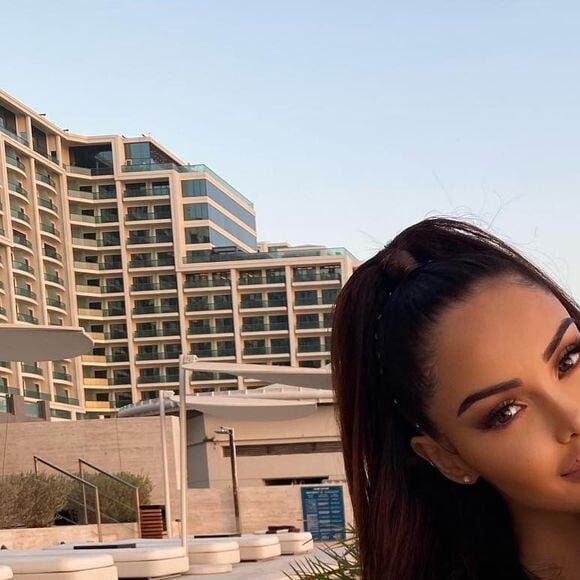 Nabilla a bien changé depuis ses débuts à la télévision. La jolie brune est mariée à Thomas Vergara et maman d'un petit Milann.
