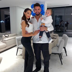 Nabilla a bien changé depuis ses débuts à la télévision. La jolie brune est mariée à Thomas Vergara et maman d'un petit Milann.