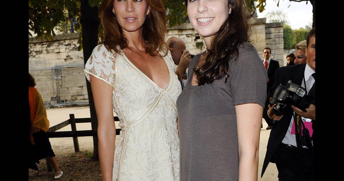 Rosalie Van Breemen donne une belle leçon mode à... sa ...