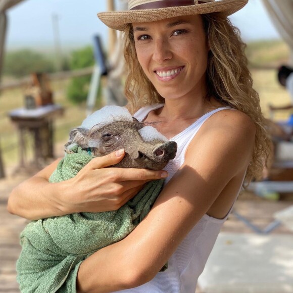 Élodie Fontan sur le tournage de "Big Five" le 22 novembre 2020.