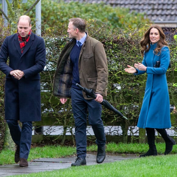 Le prince William, duc de Cambridge, et Catherine (Kate) Middleton, duchesse de Cambridge, rencontrent le personnel et les élèves lors d'une visite à la Holy Trinity Church of England First School à Berwick upon Tweed le deuxième jour d'une tournée de trois jours à travers le pays. Le 7 décembre 2020.