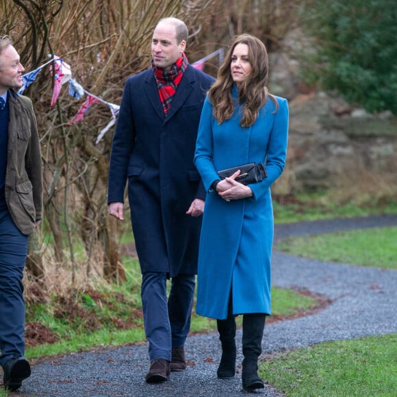 Le prince William, duc de Cambridge, et Catherine (Kate) Middleton, duchesse de Cambridge, rencontrent le personnel et les élèves lors d'une visite à la Holy Trinity Church of England First School à Berwick upon Tweed le deuxième jour d'une tournée de trois jours à travers le pays. Le 7 décembre 2020.