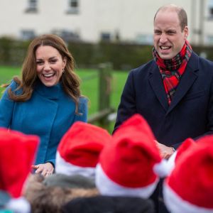 Le prince William, duc de Cambridge, et Catherine (Kate) Middleton, duchesse de Cambridge, rencontrent le personnel et les élèves lors d'une visite à la Holy Trinity Church of England First School à Berwick upon Tweed le deuxième jour d'une tournée de trois jours à travers le pays. Le 7 décembre 2020.