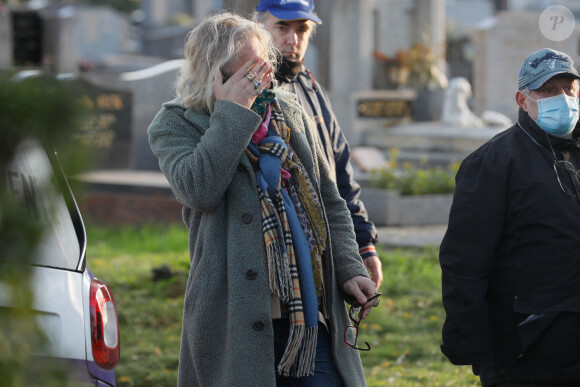 Pierre-Jean Chalençon assiste aux obsèques de Robert Castel (de son vrai nom Robert Moyal) au cimetière de Pantin, le 8 décembre 2020.