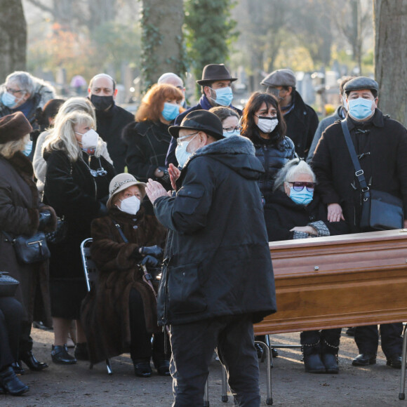 assiste aux obsèques de Robert Castel (de son vrai nom Robert Moyal) au cimetière de Pantin, le 8 décembre 2020.