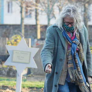 Pierre-Jean Chalençon assiste aux obsèques de Robert Castel (de son vrai nom Robert Moyal) au cimetière de Pantin, le 8 décembre 2020.