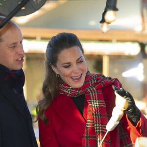 Le prince William et Catherine Kate Middleton rencontrent des étudiants au chateau de Cardiff pour évoquer leur ressenti sur le confinement le 8 décembre 2020.